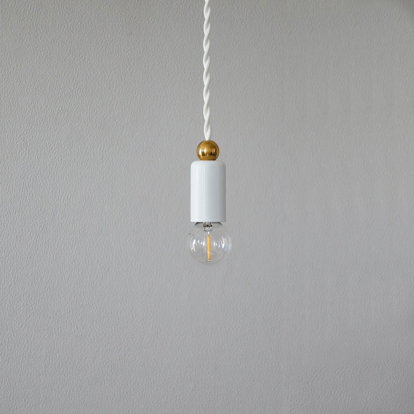 PETIT PENDANT / WHITE