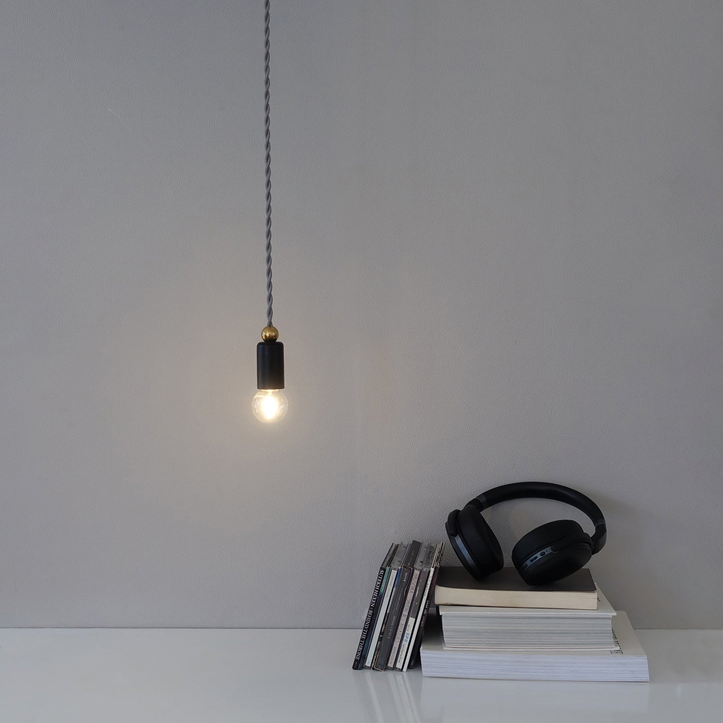 PETIT PENDANT / WHITE