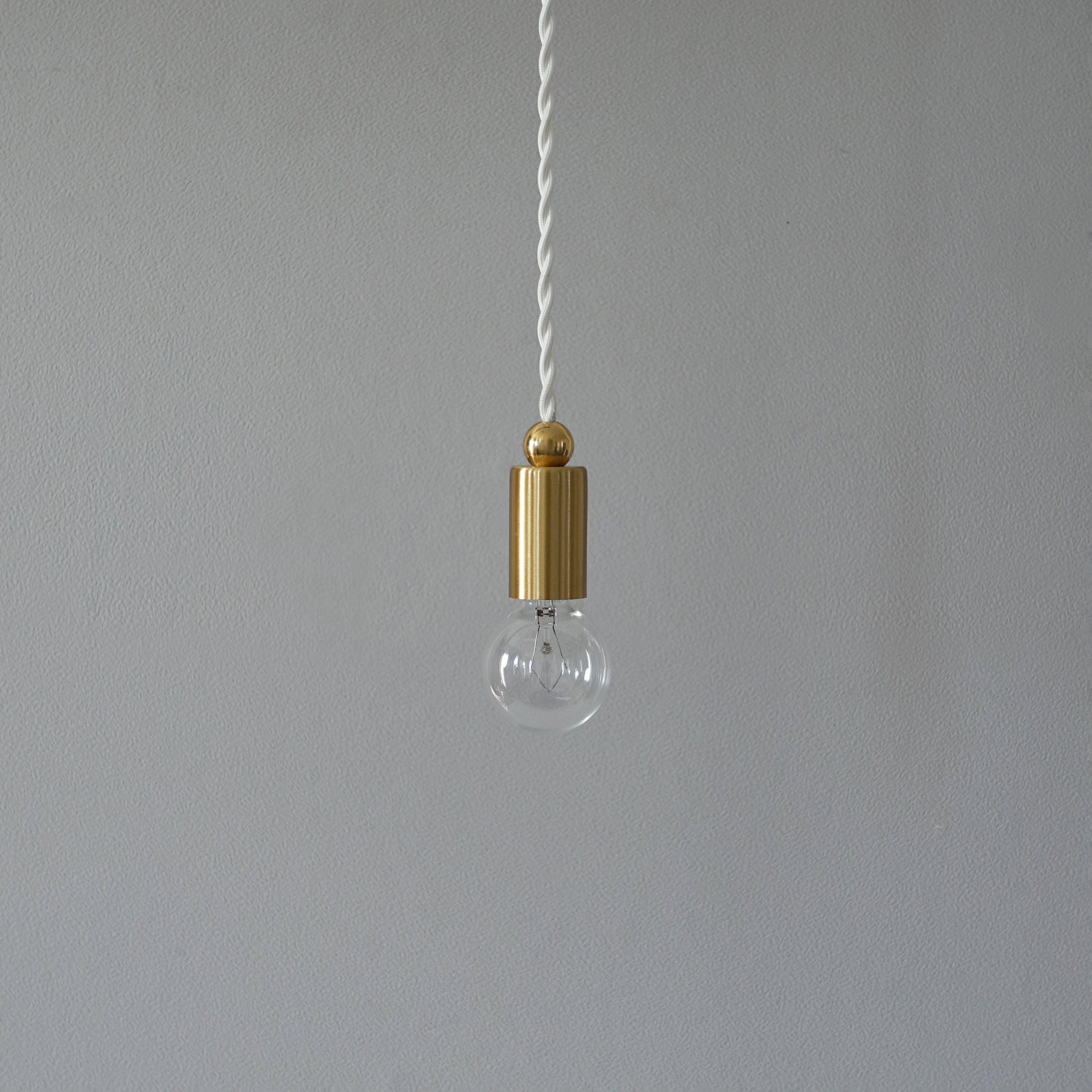 PETIT PENDANT / BRASS – &LIGHT