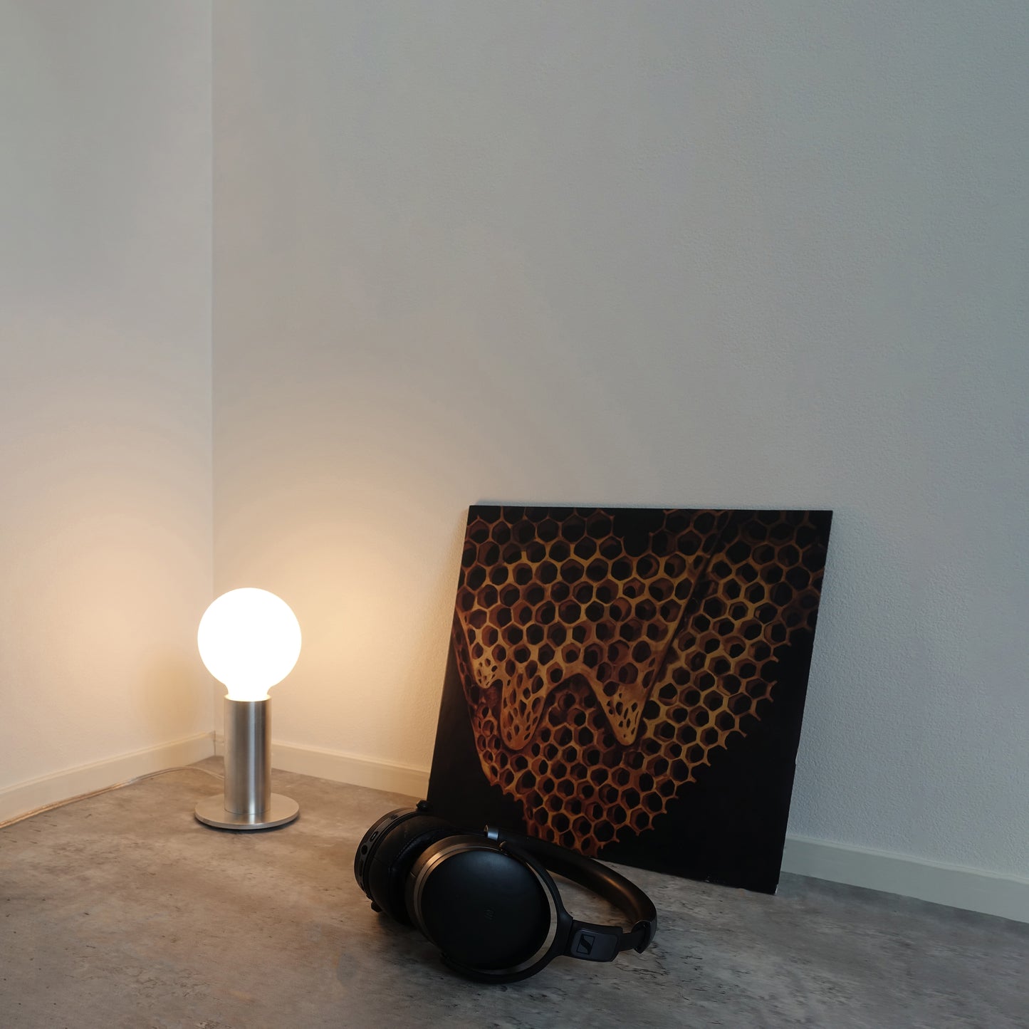AL TABLE LAMP
