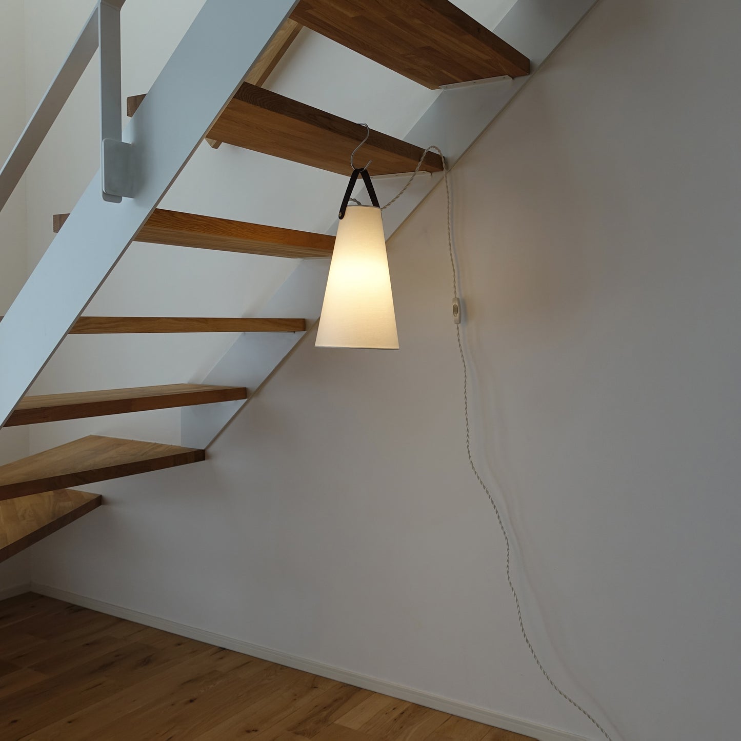 TOTTE FLOOR LAMP