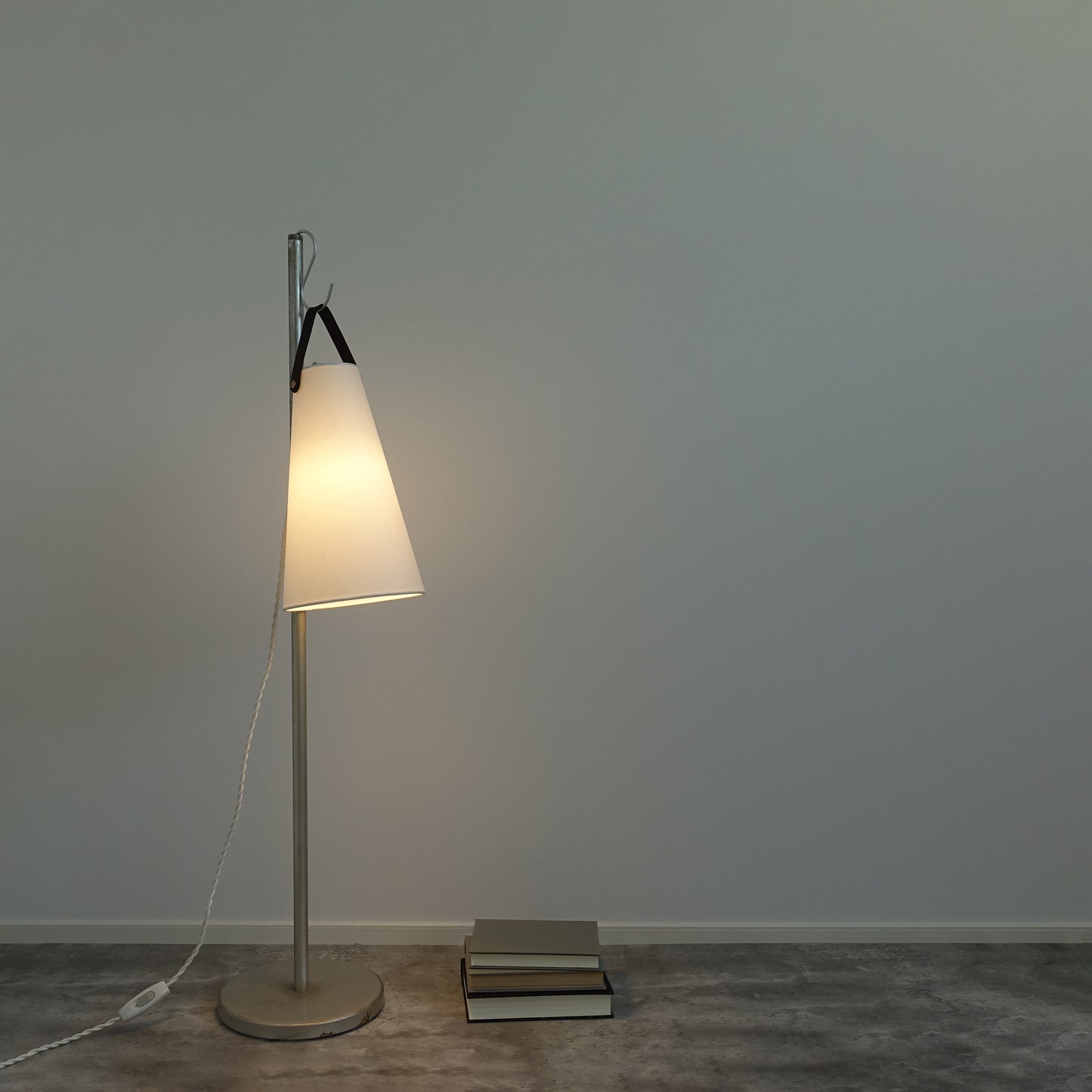 TOTTE FLOOR LAMP