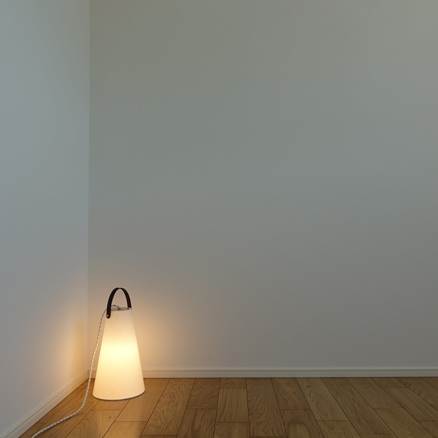 TOTTE FLOOR LAMP