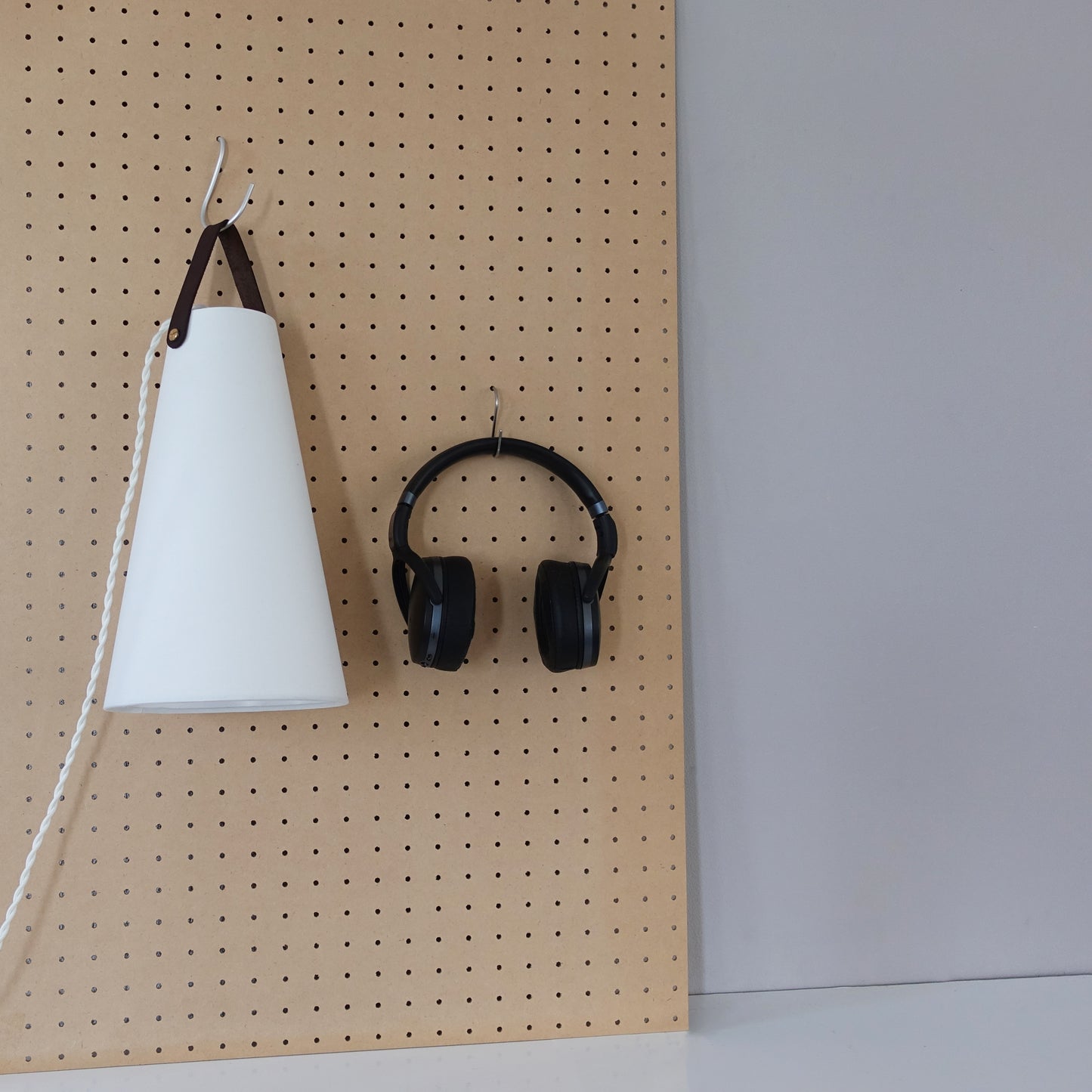 TOTTE FLOOR LAMP
