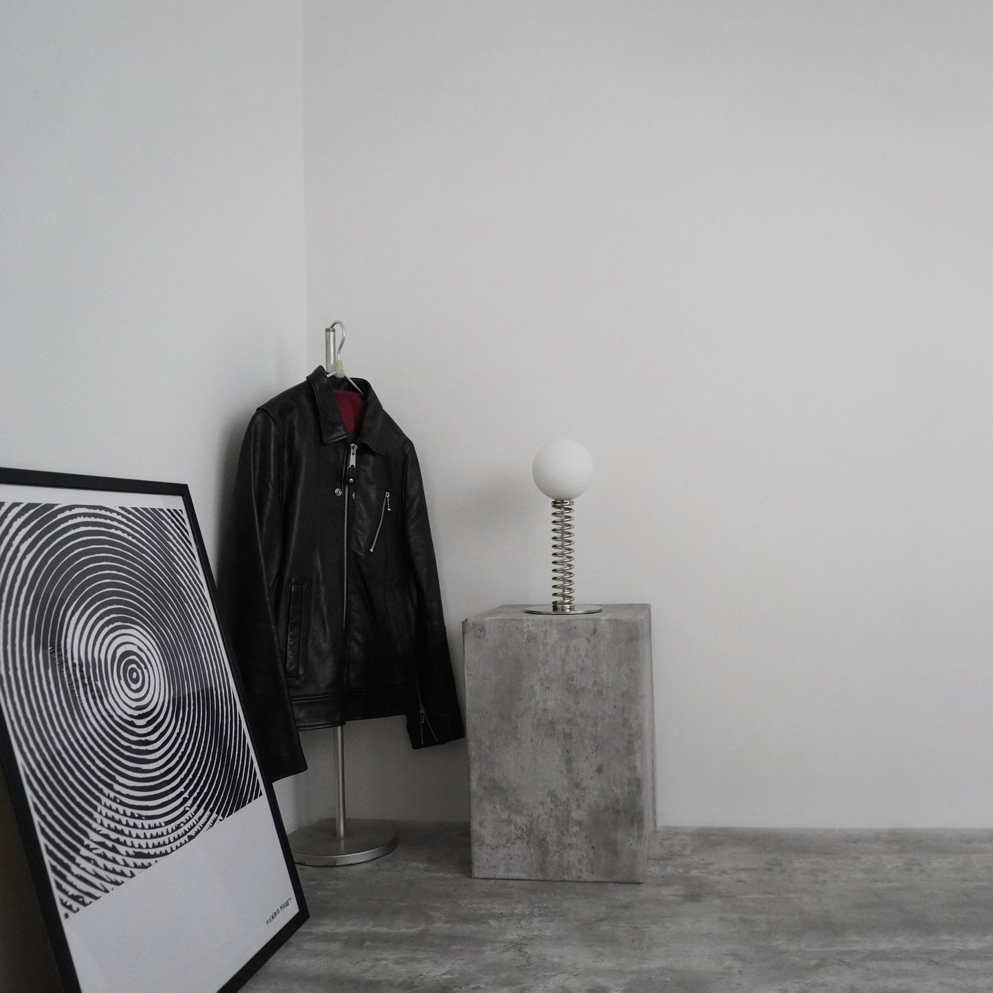COIL LAMP -STAND-
