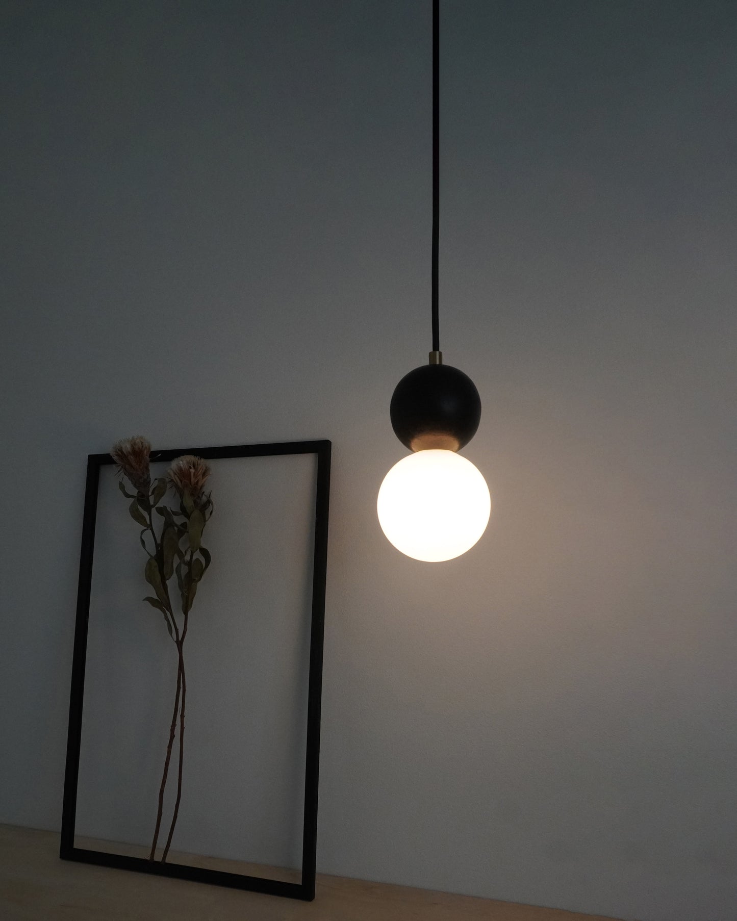 COLON PENDANT / BLACK